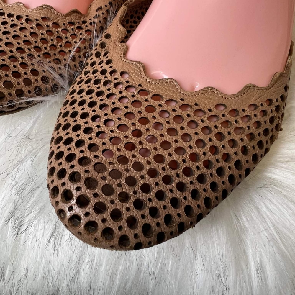 Chloe cutout scalloped flats sz 40.5 - Picture 5 of 9